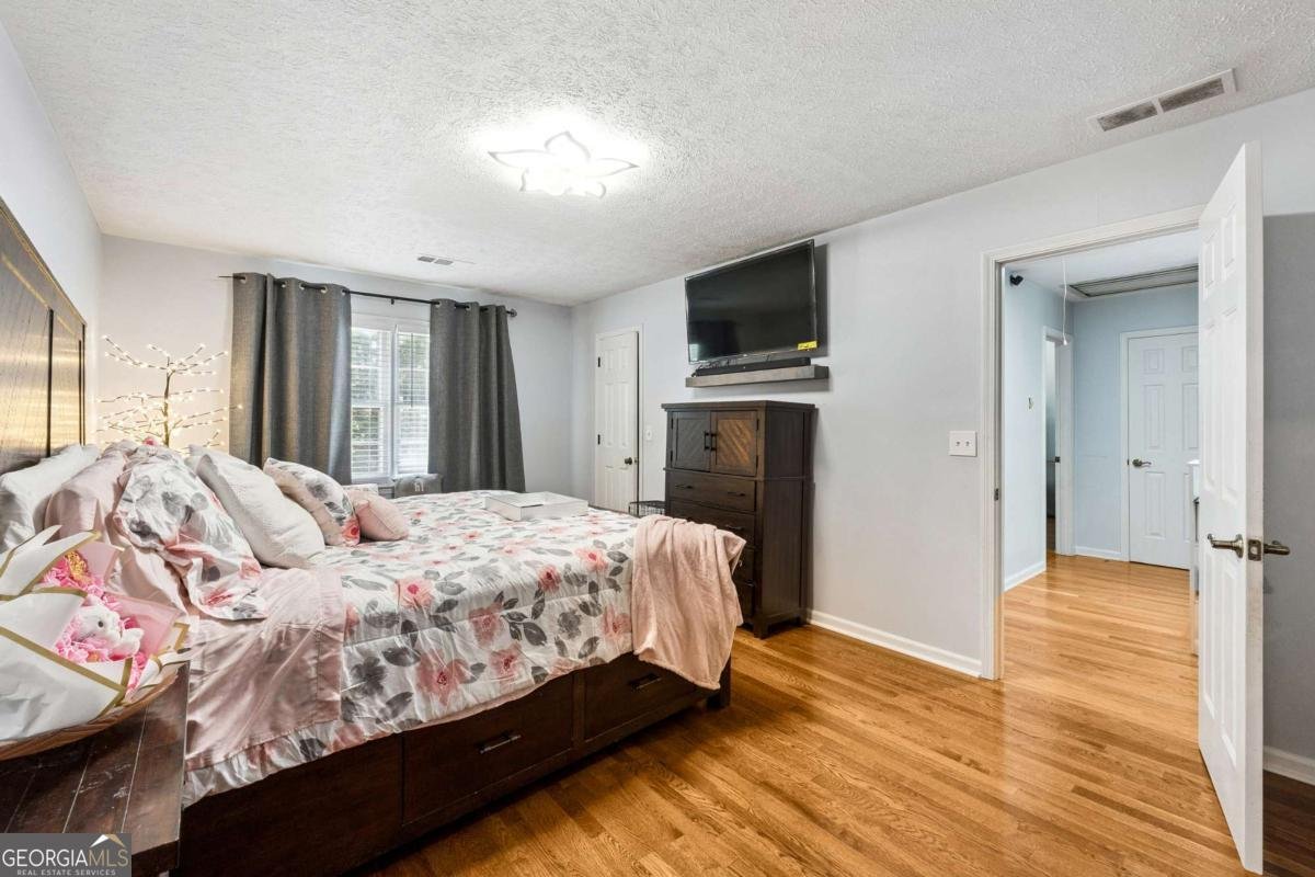 1118 Saybrook Circle Lilburn - 16