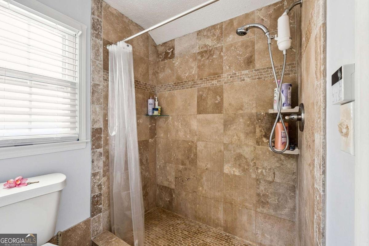1118 Saybrook Circle Lilburn - 19