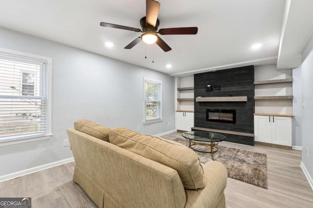 1118 Saybrook Circle Lilburn - 31