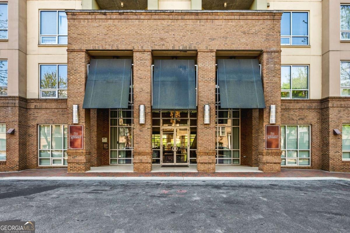 711 Cosmopolitan Drive Atlanta - 2