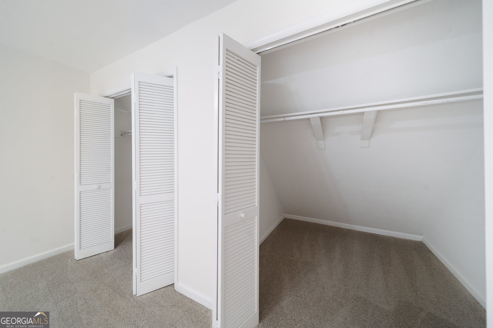 2835 Shurburne Drive Alpharetta - 30