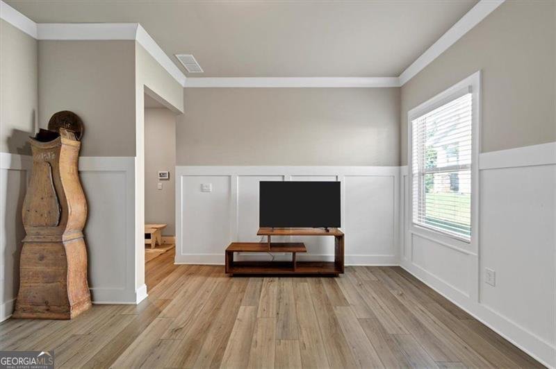 703 STATELY Drive Woodstock - 22
