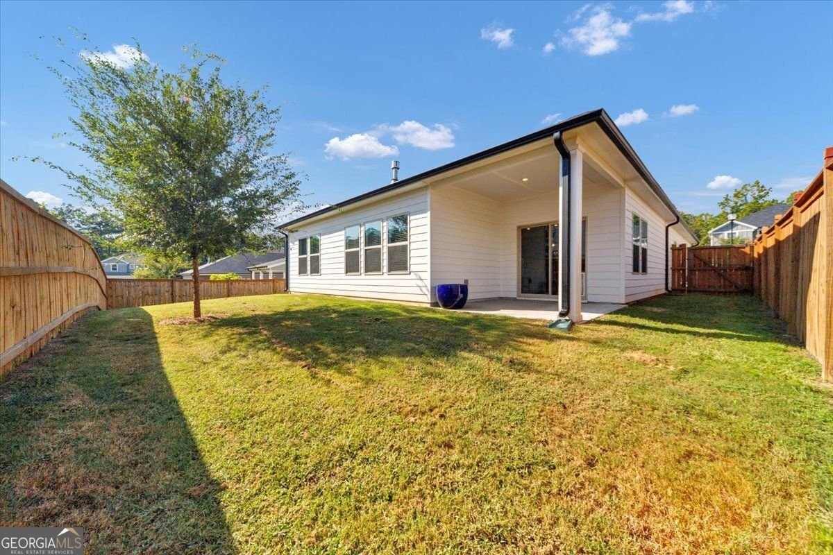 703 STATELY Drive Woodstock - 32