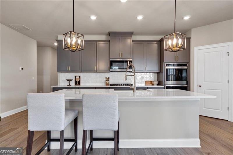 703 STATELY Drive Woodstock - 5