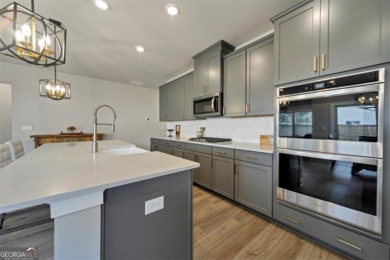 703 STATELY Drive Woodstock - 7