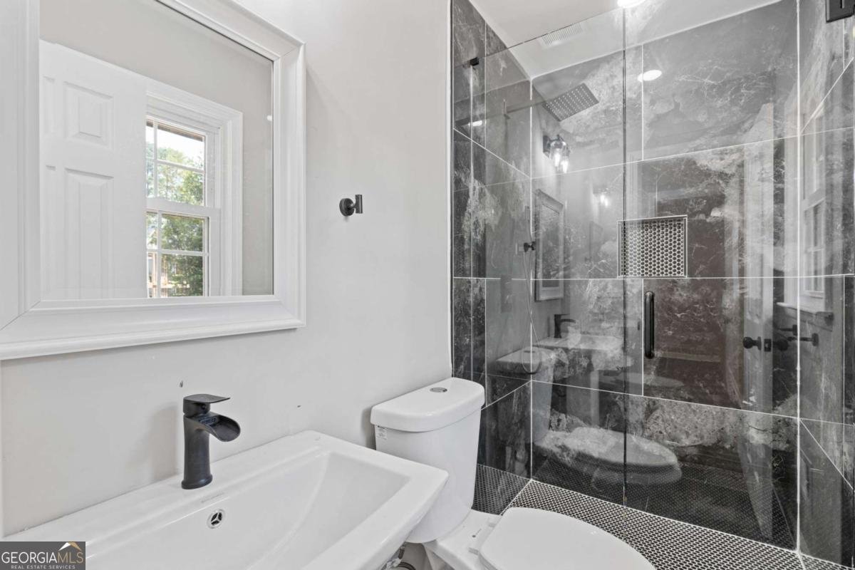551 Briggs Circle Lilburn - 20