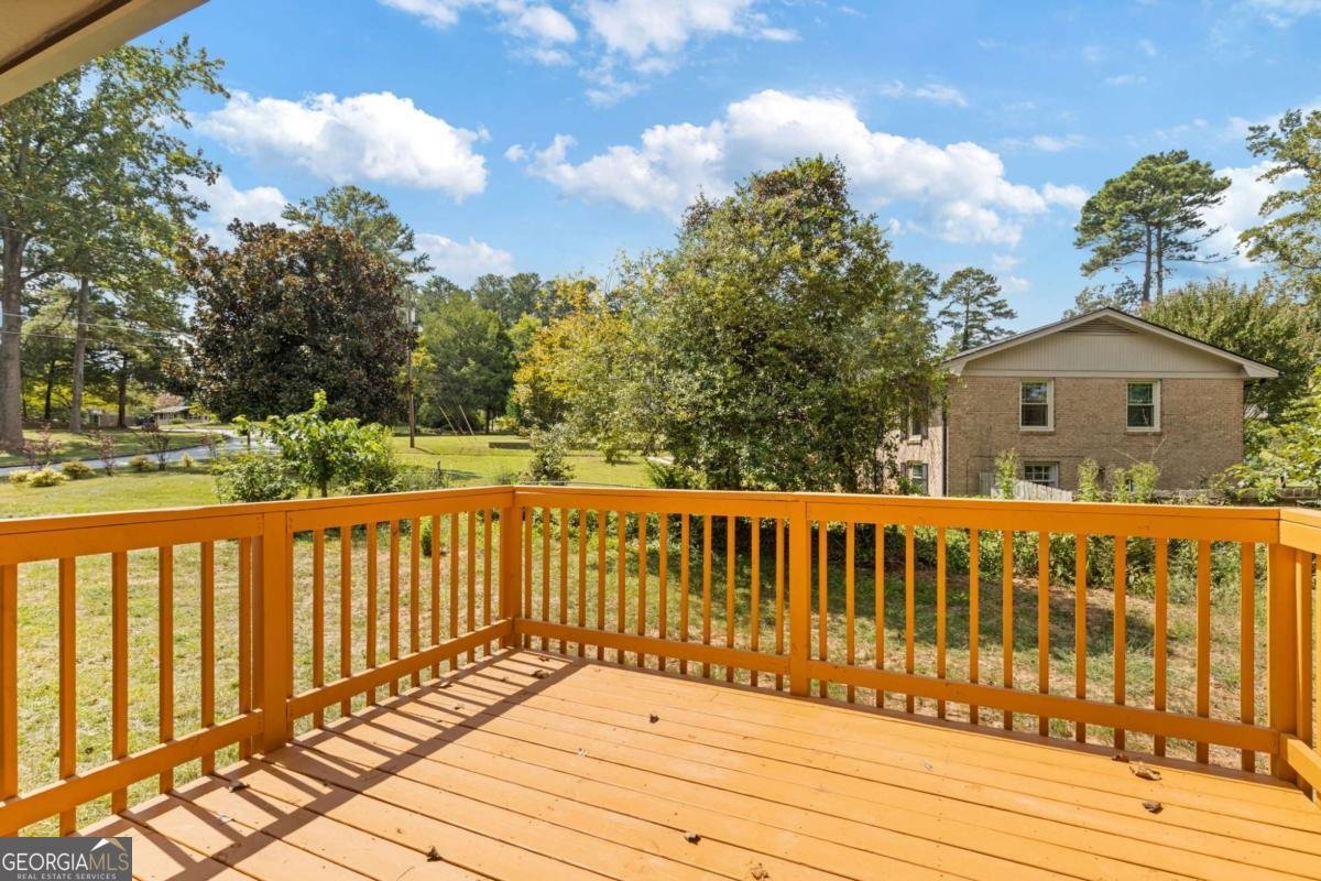 551 Briggs Circle Lilburn - 31