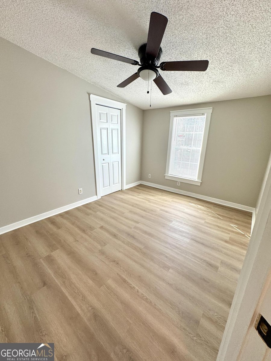 525 Horsefly Road Portal - 15