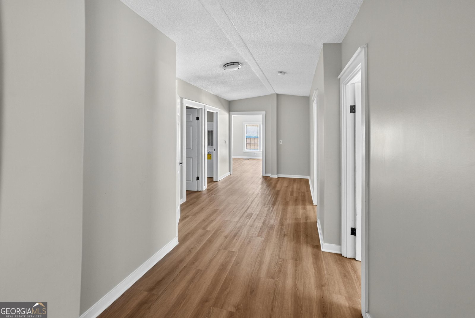525 Horsefly Road Portal - 21
