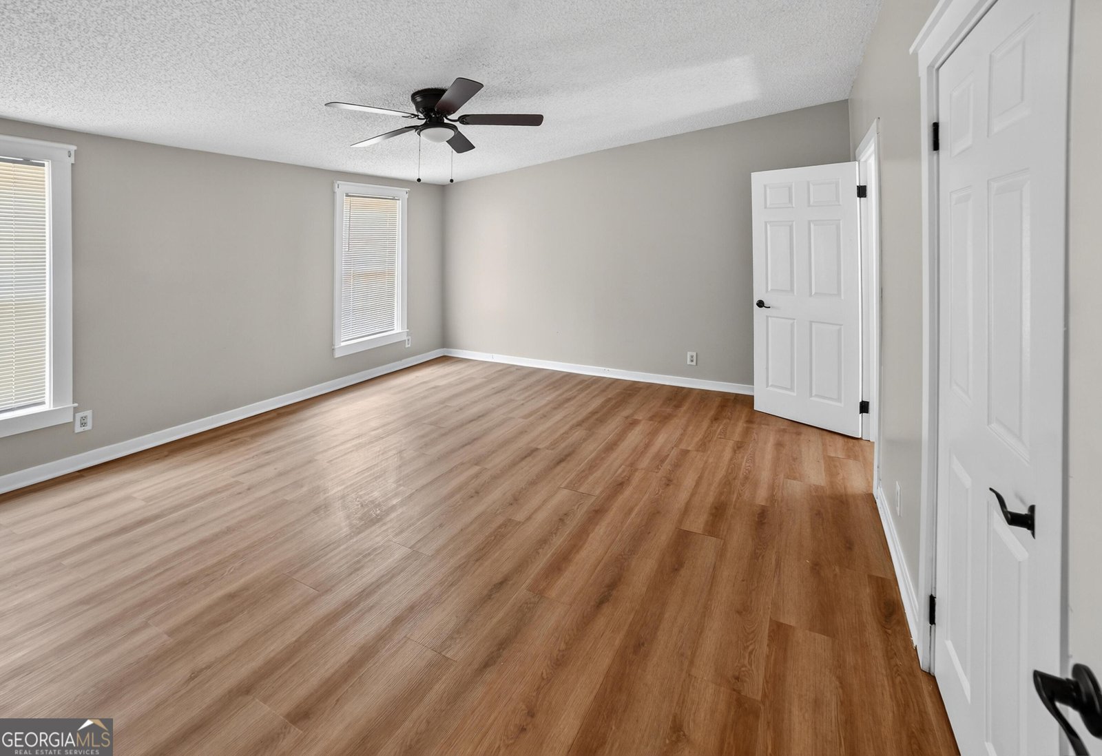 525 Horsefly Road Portal - 23