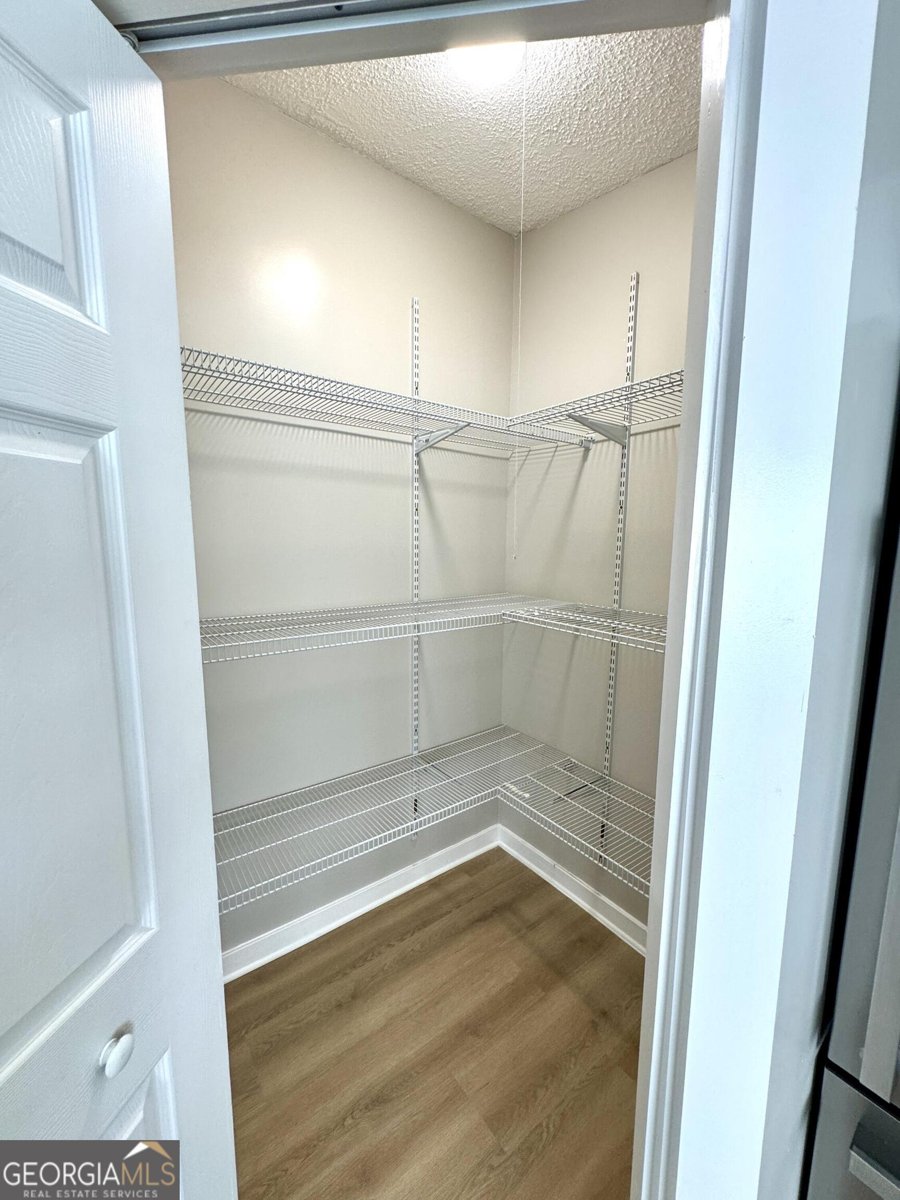 525 Horsefly Road Portal - 6