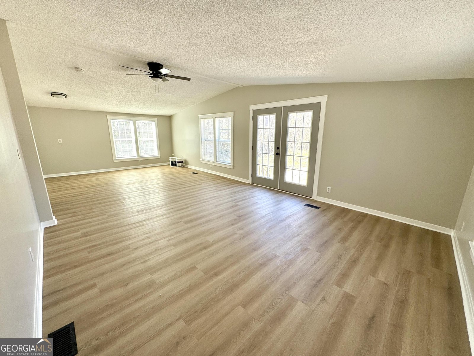 525 Horsefly Road Portal - 7