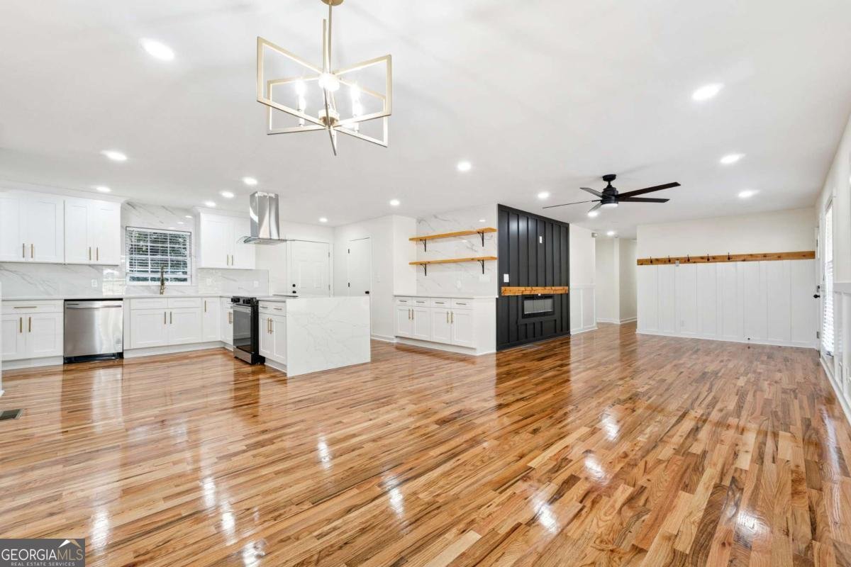 2055 Oak Road Snellville - 2