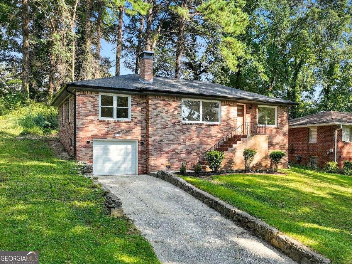 2885 Dale Creek Drive Atlanta - 2