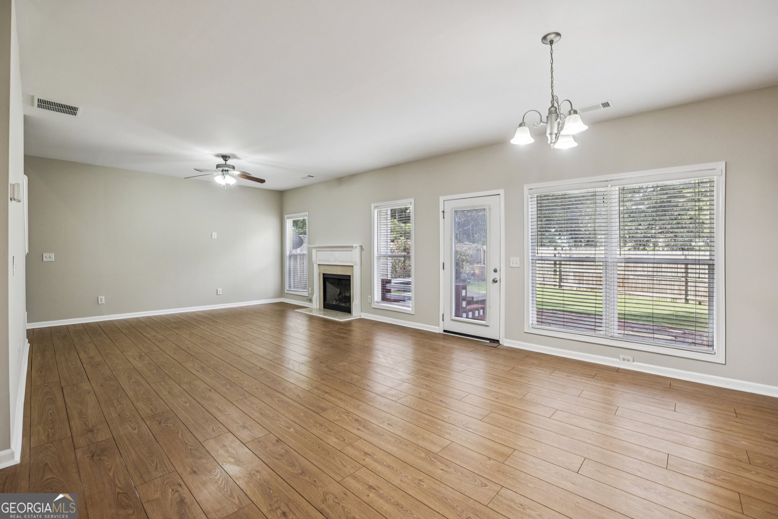 5660 Winter Bluff Way Sugar Hill - 11