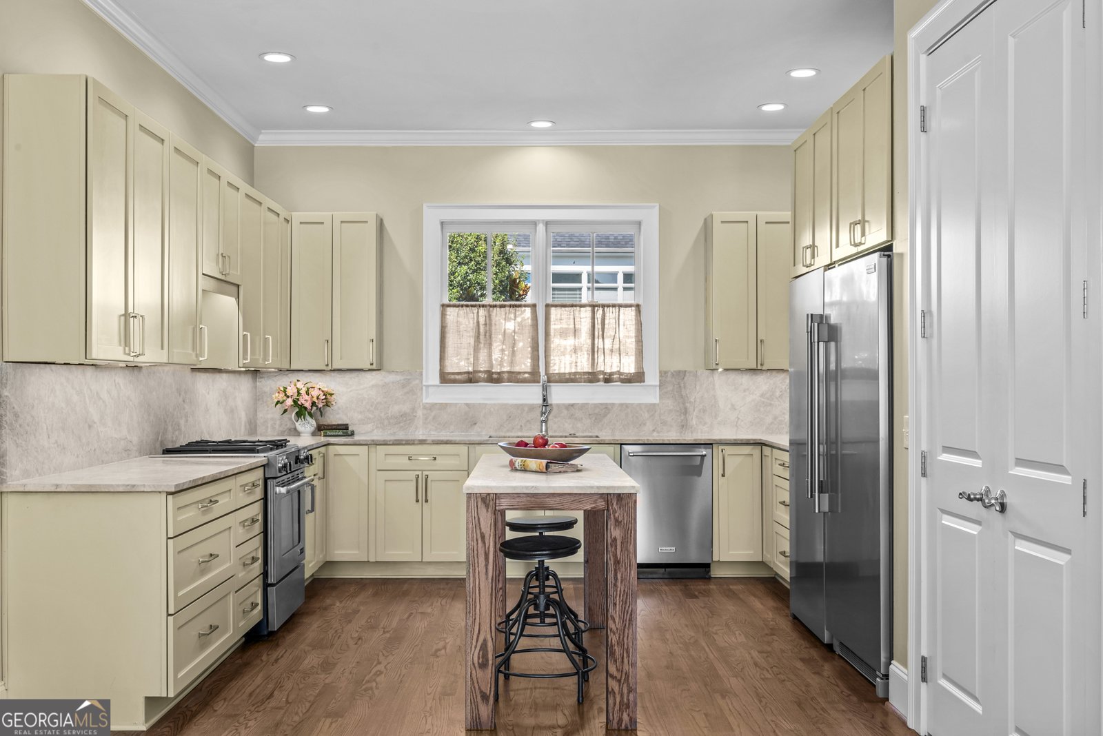 568 New Post Road Madison - 11