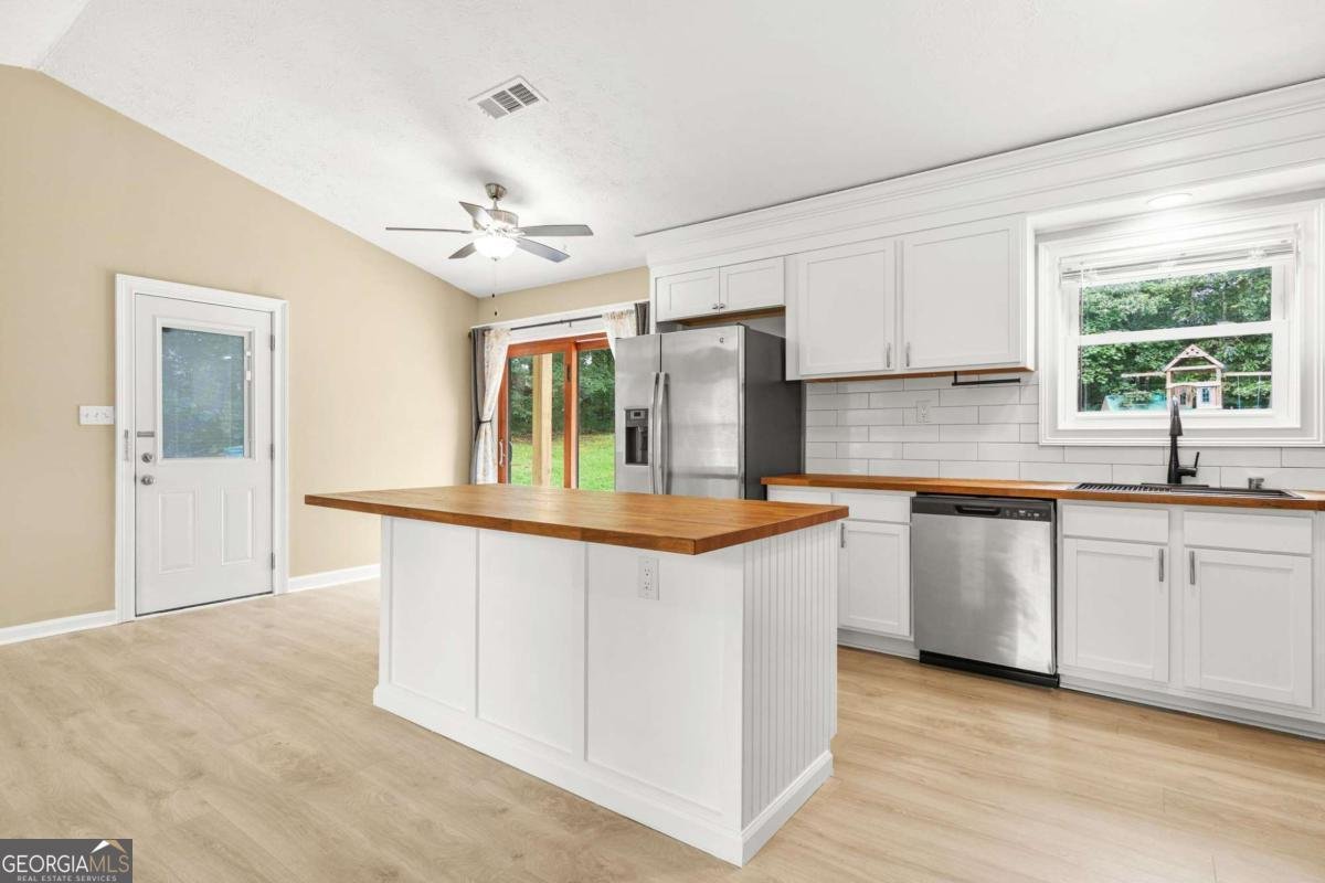 1007 Wayne Dr Snellville - 4