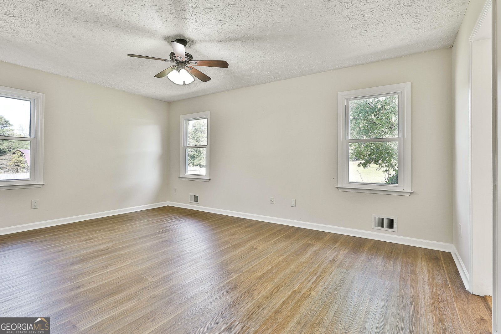 100 Cherokee Place Fayetteville - 22