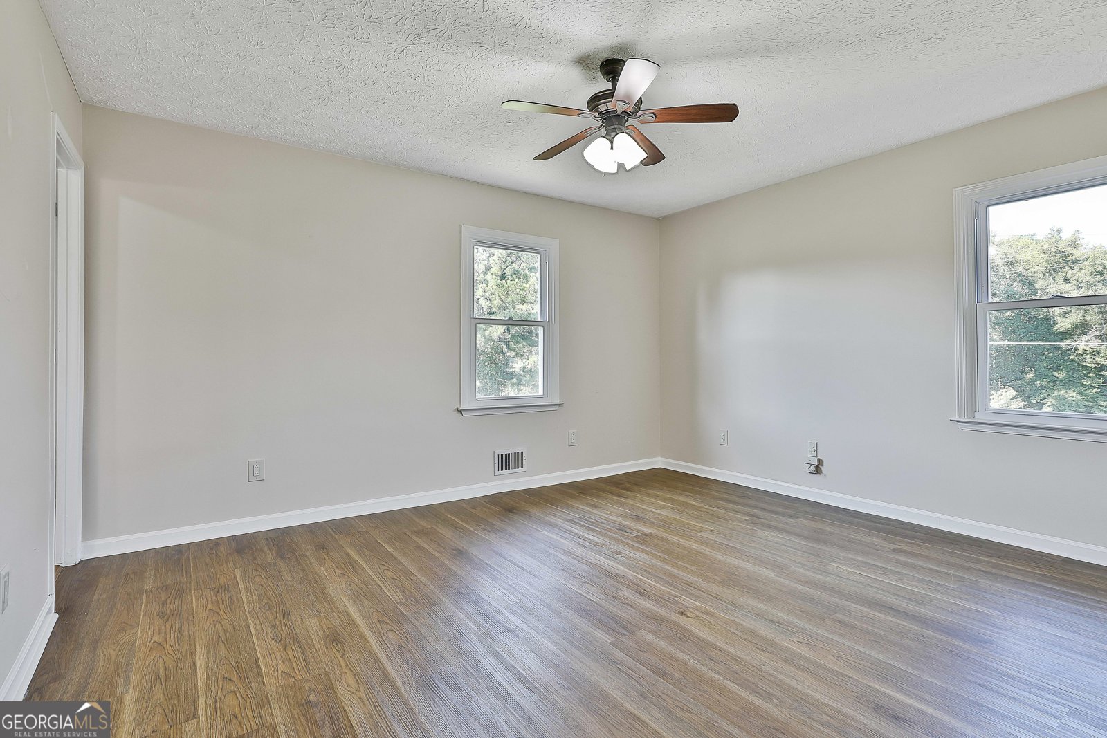 100 Cherokee Place Fayetteville - 26