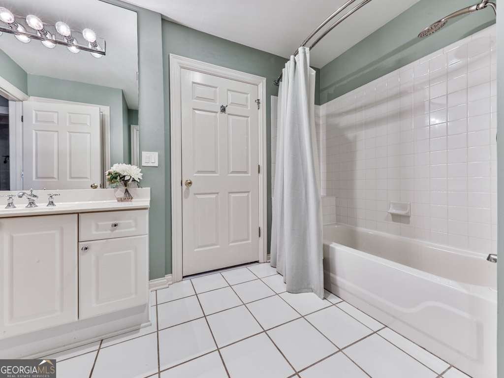 211 COLONIAL HOMES Drive Atlanta - 25