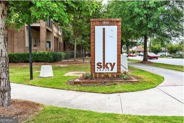 898 Oak Street Atlanta - 1