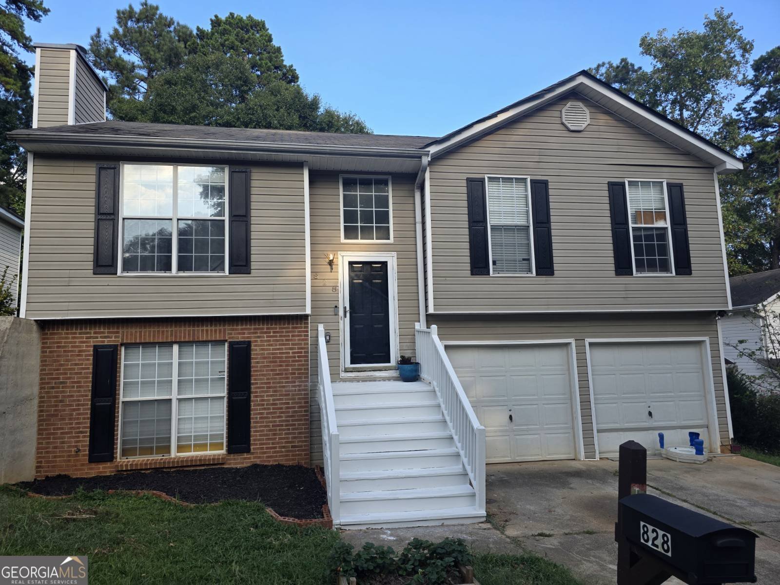 828 Tradd Court Stone Mountain - 1