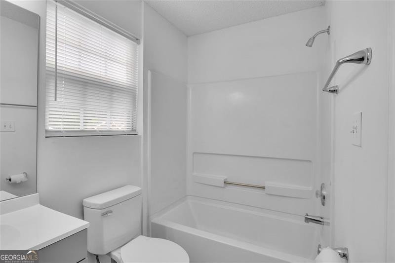 5070 OAKLEY COMMONS Boulevard Union City - 33