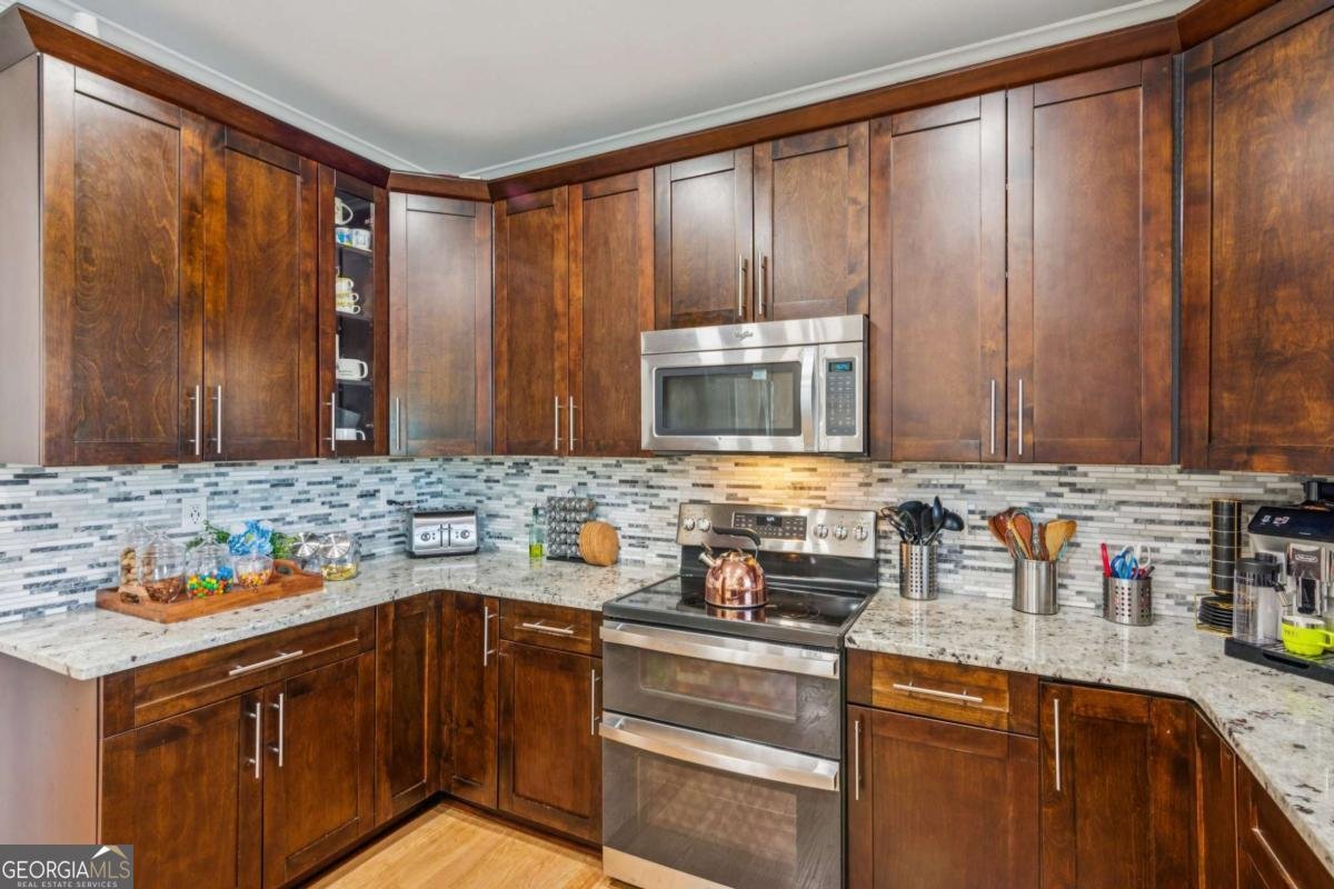 1221 FOUNTAIN HEAD Court Lawrenceville - 15