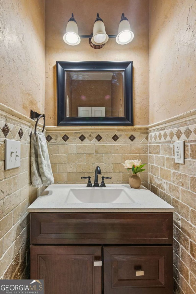 1221 FOUNTAIN HEAD Court Lawrenceville - 26