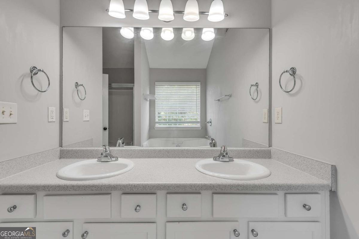3675 Crescent Walk Lane Suwanee - 30