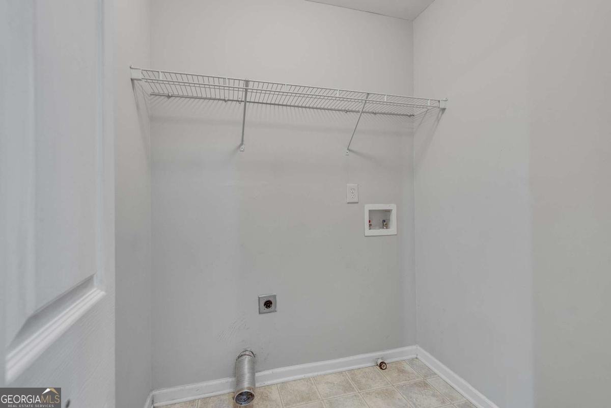 3675 Crescent Walk Lane Suwanee - 32