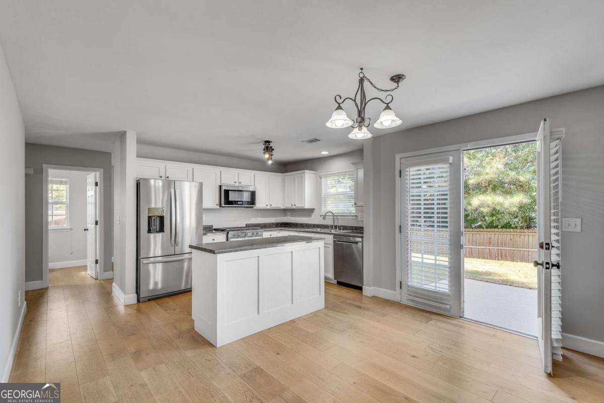 3675 Crescent Walk Lane Suwanee - 38