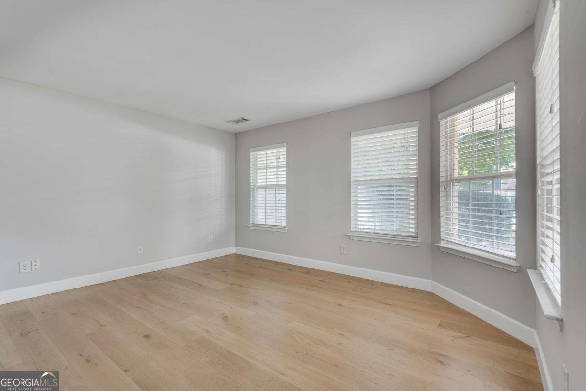 3675 Crescent Walk Lane Suwanee - 8