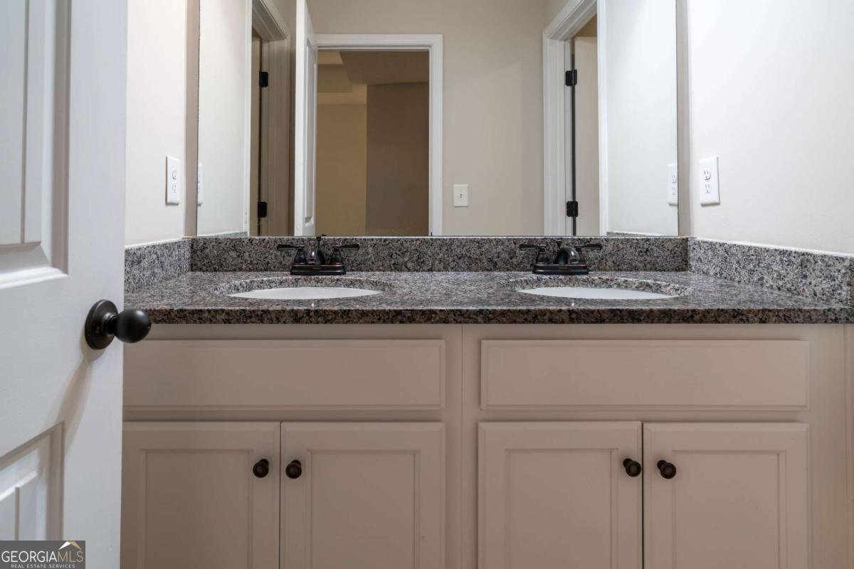 3111 Bayrose Circle East Point - 14