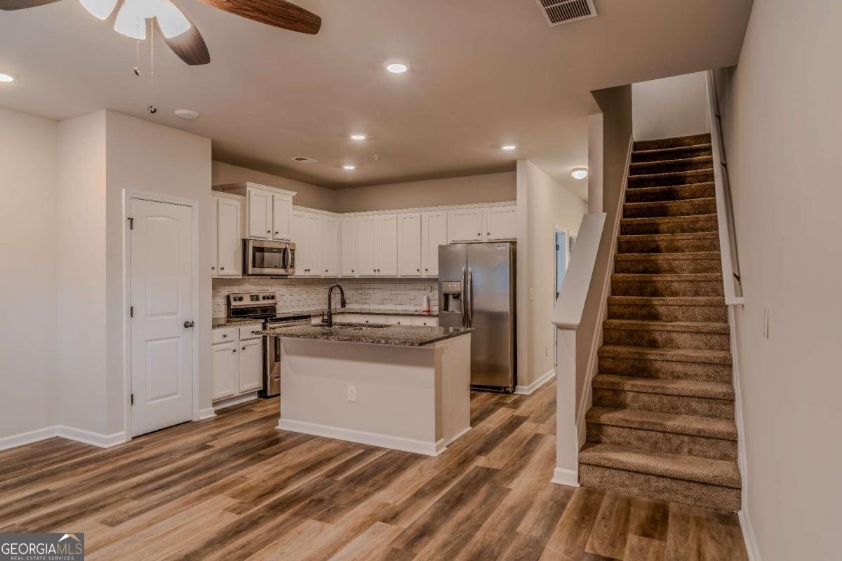 3111 Bayrose Circle East Point - 8
