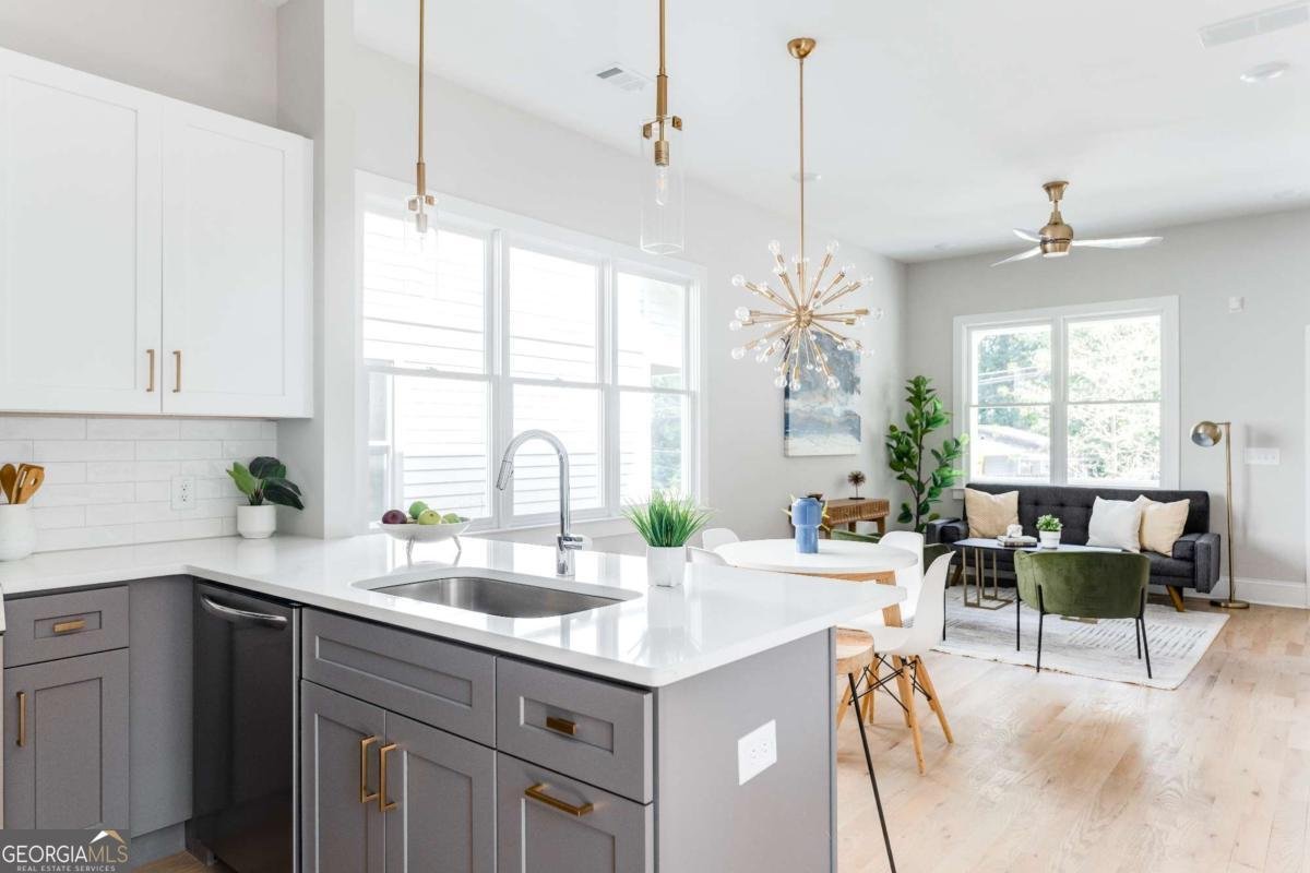 1697 Thomas Street Decatur - 14