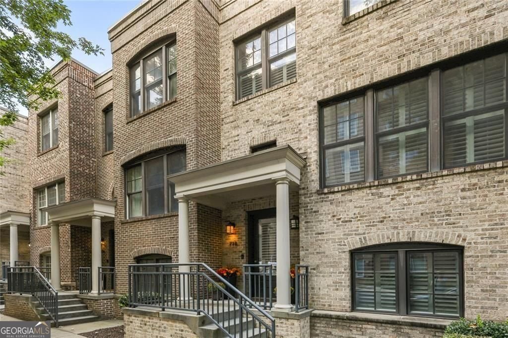 718 Cosmopolitan Drive Atlanta - 2