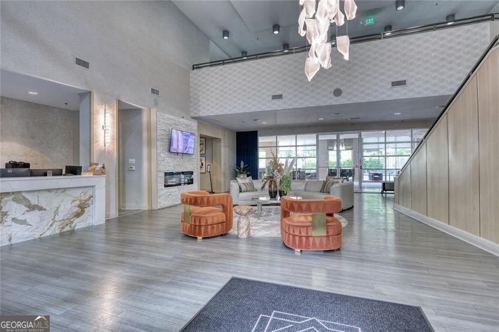 718 Cosmopolitan Drive Atlanta - 34