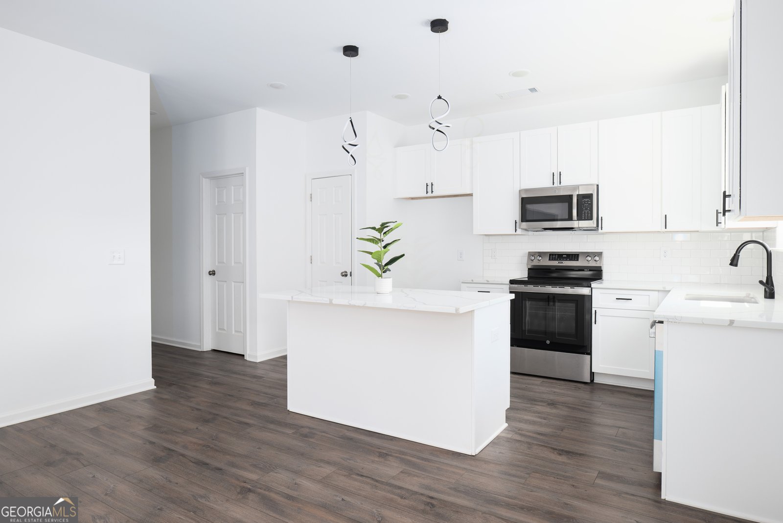 68 Harriet Drive Lavonia - 6