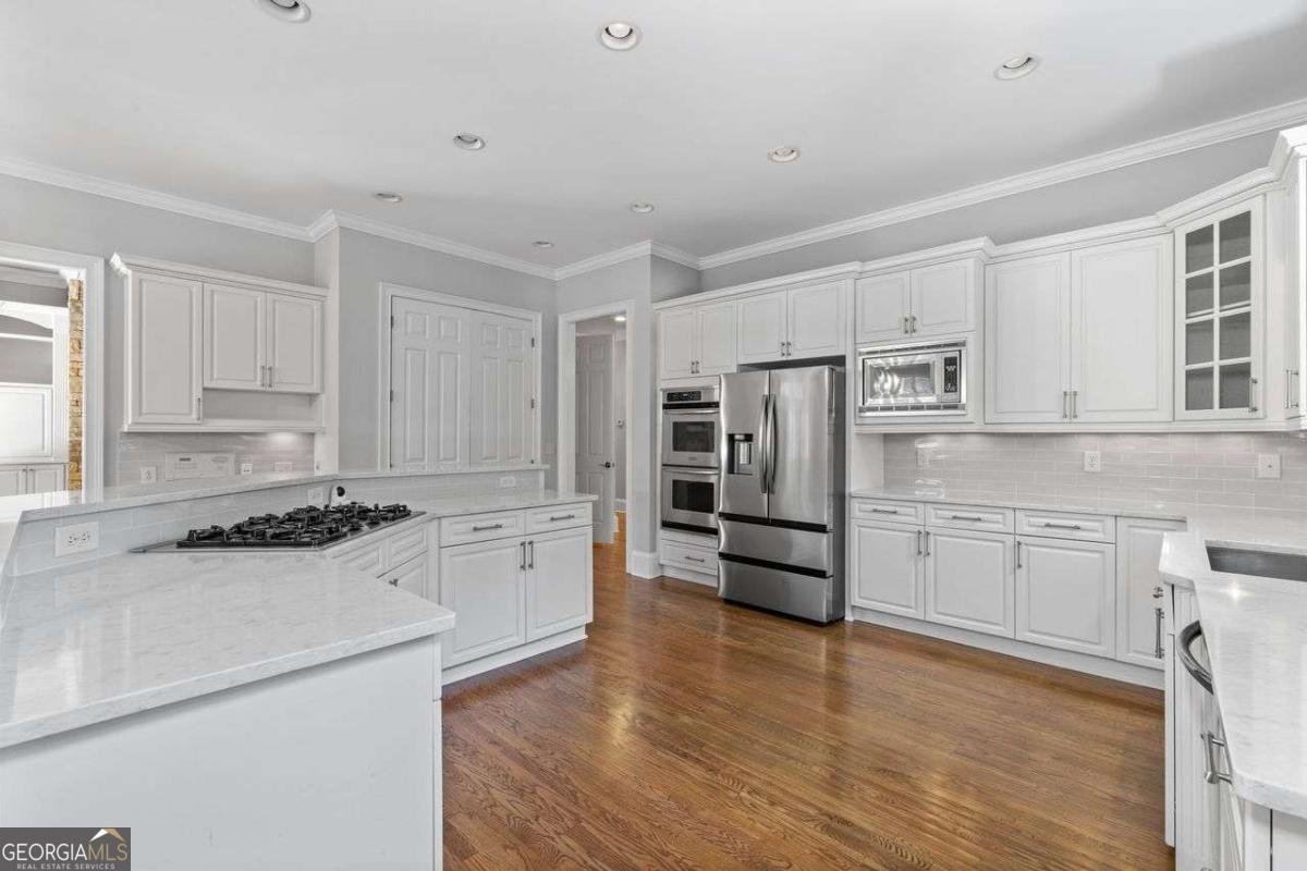 11180 WEST Road Roswell - 14