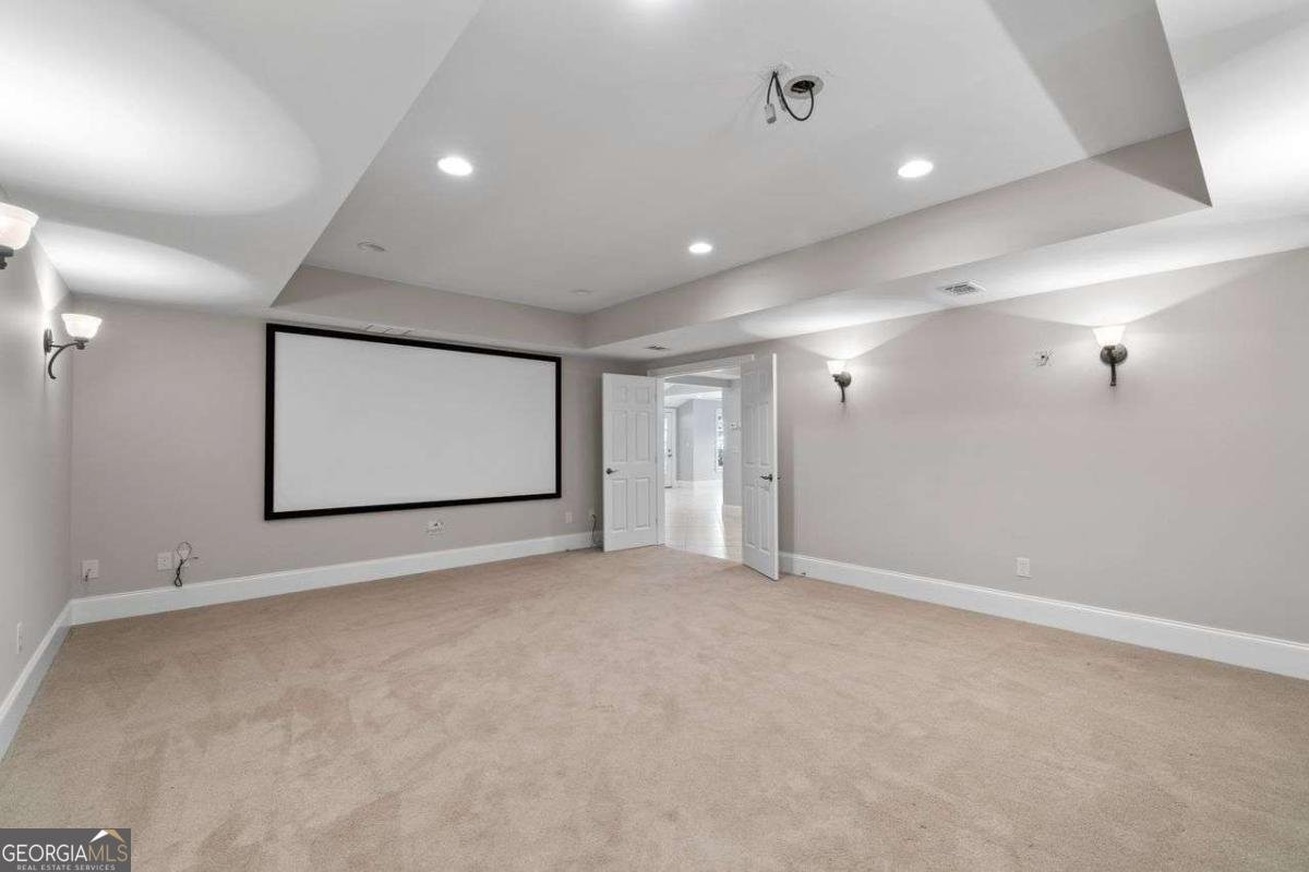 11180 WEST Road Roswell - 33