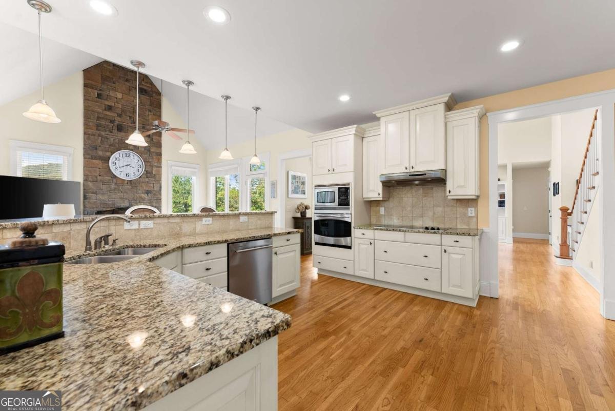 526 Orchard Drive Clarkesville - 13