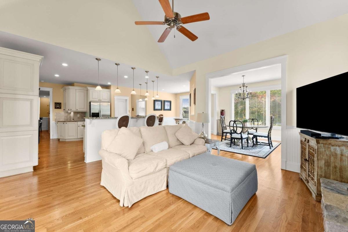 526 Orchard Drive Clarkesville - 20