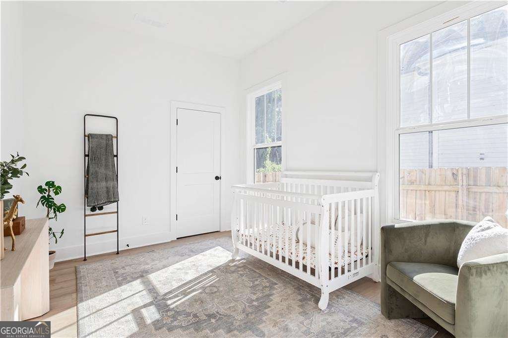 1041 White Oak Avenue Atlanta - 18
