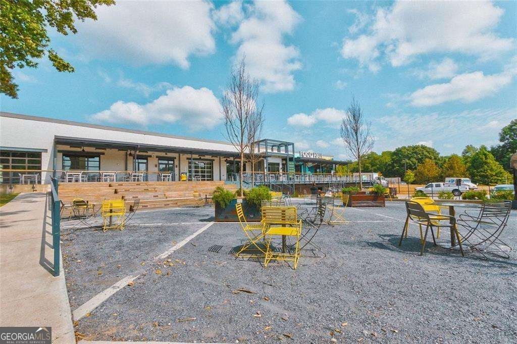1041 White Oak Avenue Atlanta - 29