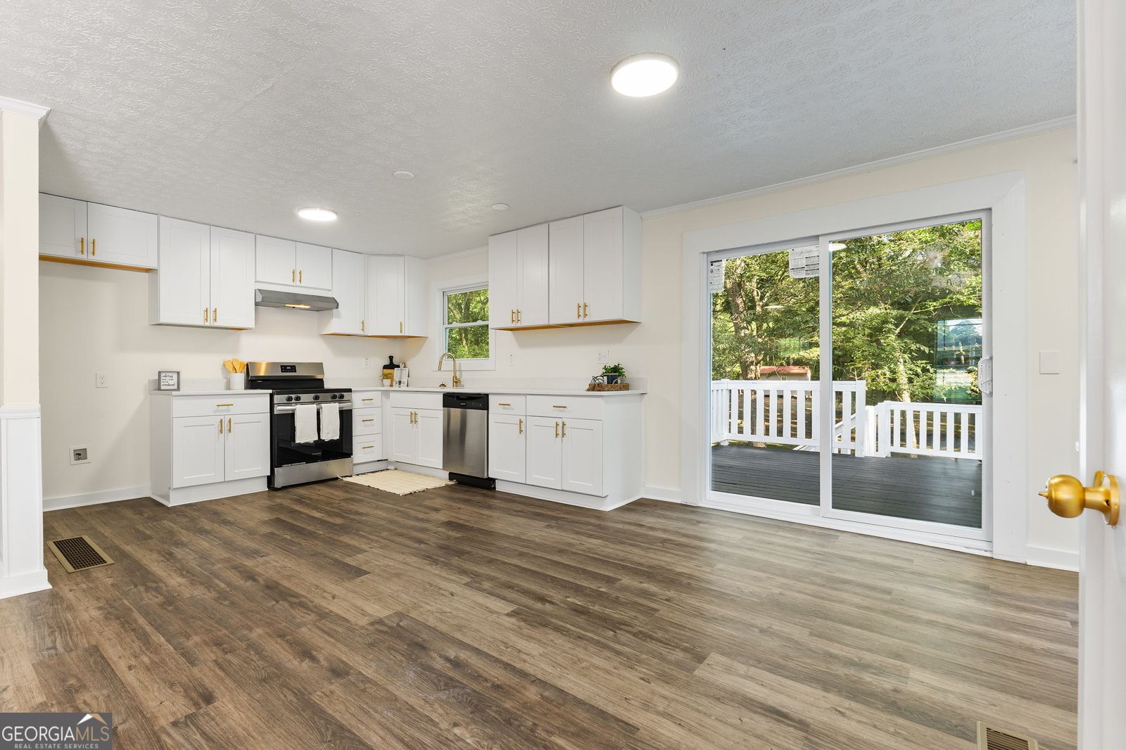 37 Johnston Rd Griffin - 5
