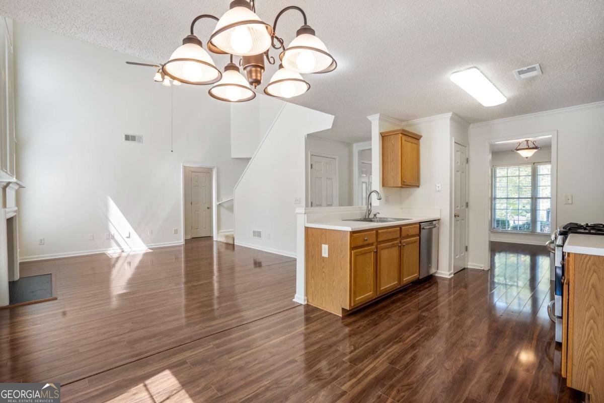 595 ALSTONEFIELD Drive Alpharetta - 11