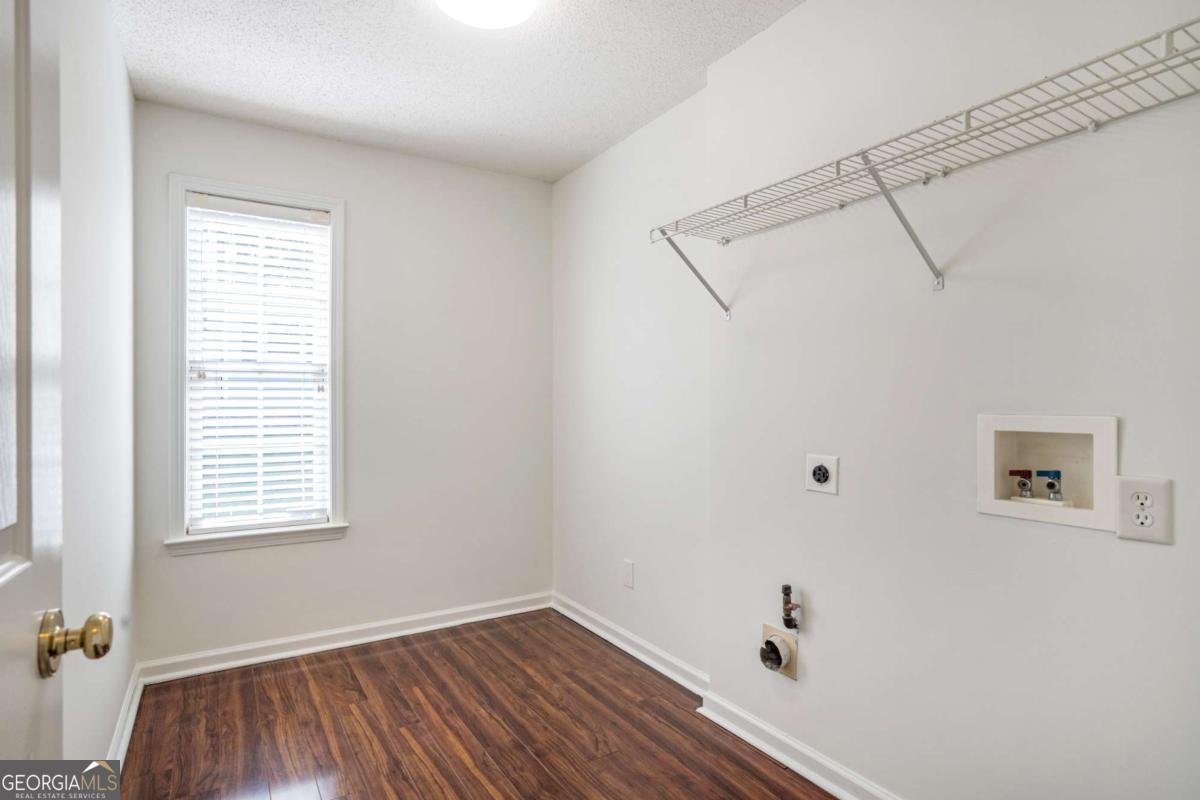 595 ALSTONEFIELD Drive Alpharetta - 16