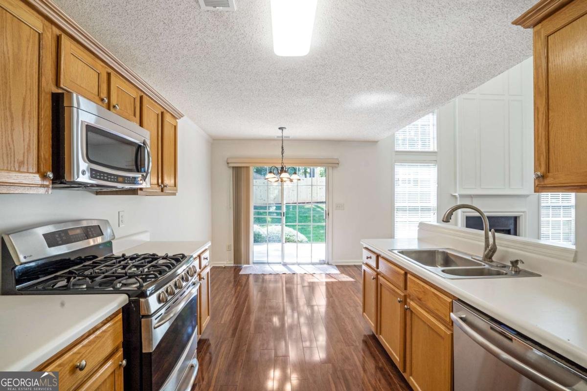 595 ALSTONEFIELD Drive Alpharetta - 8