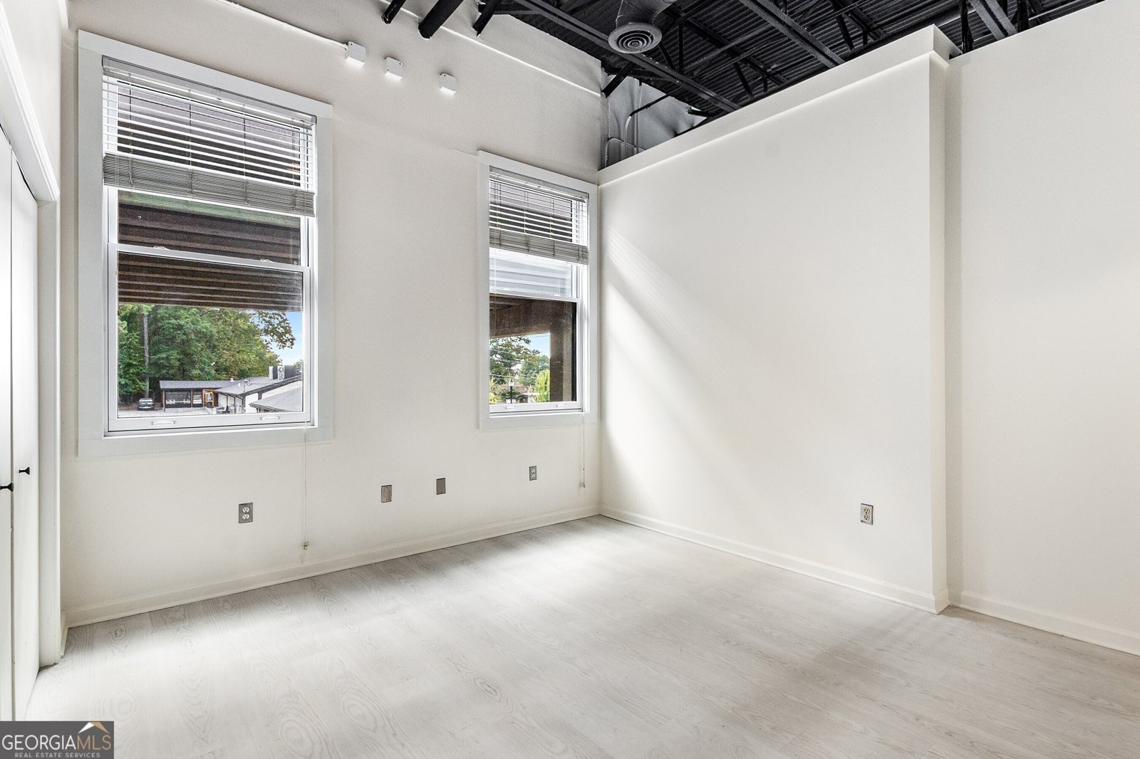 5097 Peachtree Road Atlanta - 17